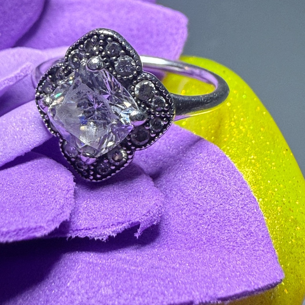 Vintage Pandora Crystalized Floral Fancy
